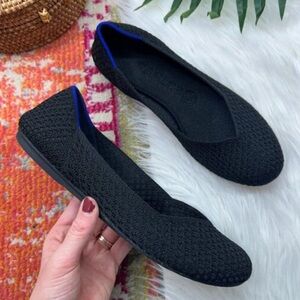 Rothy’s The Loafer in Black with Electric Blue Trim | Size 7